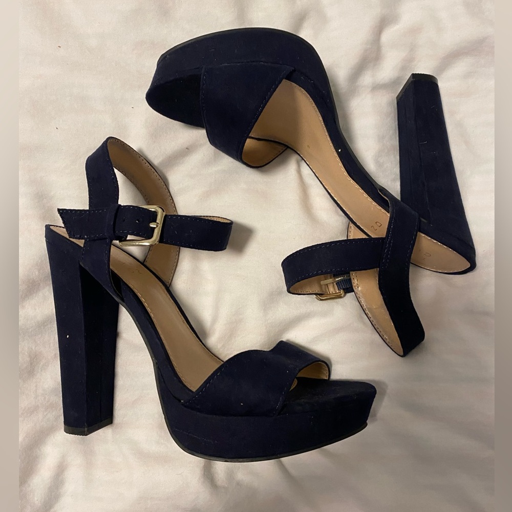 Lauren Conrad Navy Suede Heels - Picture 1 of 4